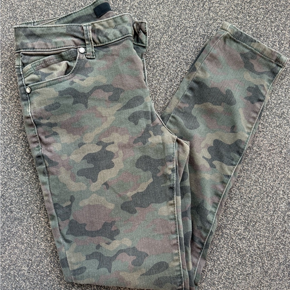 1822 Denim Women's Skinny Camo Jeans - Green & Brown